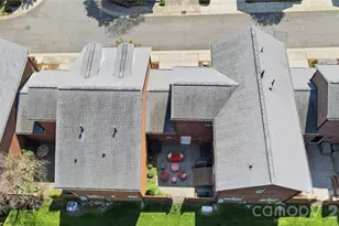 9423 Bonnie Briar Cir, Charlotte, NC 28277 - Photo 5