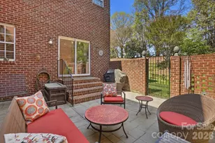 9423 Bonnie Briar Cir, Charlotte, NC 28277 - Photo 35