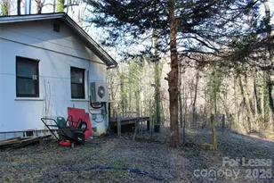 445 Autumn Ln, Tryon, NC 28782 - Photo 17