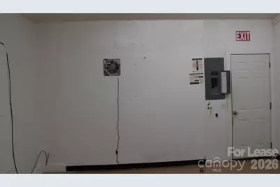 142 N Trade Avenue, Landrum, SC 29356 - Photo 23