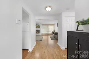 524 Regency Dr, Charlotte, NC 28211 - Photo 7