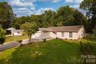 524 Regency Dr, Charlotte, NC 28211 - Photo 1