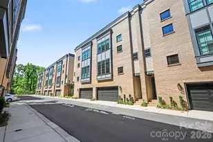 816 Madison Gln Ln, Charlotte, NC 28209 - Photo 3
