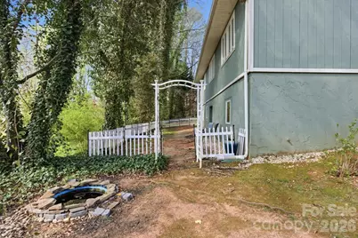 120 42nd Avenue Circle NE, Hickory, NC 28601 - Photo 11