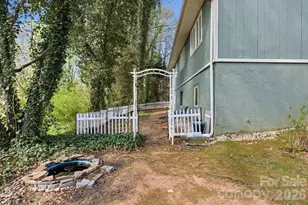 120 42nd Ave Cir NE, Hickory, NC 28601 - Photo 11