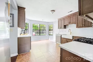 11001 Fox Mill Ln, Charlotte, NC 28277 - Photo 13