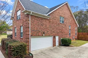 2589 Shamrock Rd, Harrisburg, NC 28075 - Photo 3