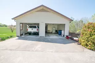 1368 Cajah Mountain Rd, Hudson, NC 28638 - Photo 7