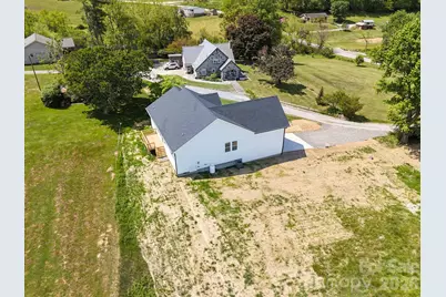 72 Canary Lane, Hendersonville, NC 28792 - Photo 5