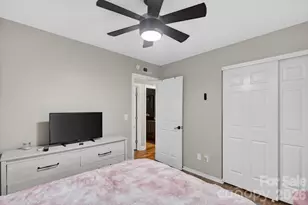 6308 Pineburr Rd, Charlotte, NC 28211 - Photo 25