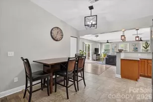 6308 Pineburr Rd, Charlotte, NC 28211 - Photo 11