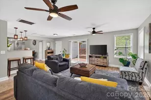 6308 Pineburr Rd, Charlotte, NC 28211 - Photo 7