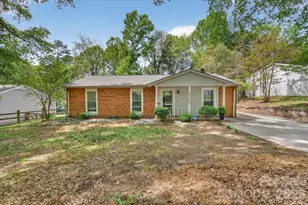 6308 Pineburr Rd, Charlotte, NC 28211 - Photo 3