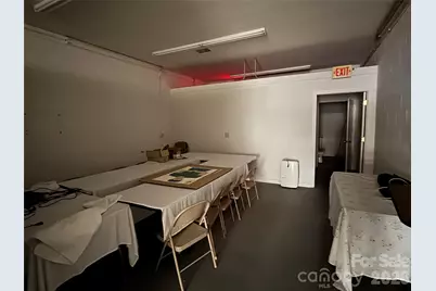 124 Fairway Shopping Center Street, Hudson, NC 28638 - Photo 9