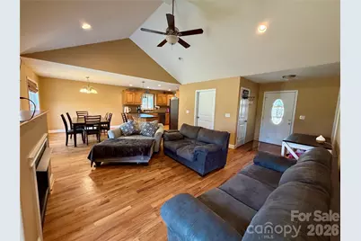 510 E Carpenter Street, Maiden, NC 28650 - Photo 3