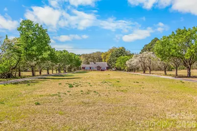 2389 Bethune Road, Bethune, SC 29009 - Photo 5