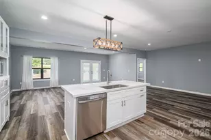 140 Shields Dr, Lincolnton, NC 28092 - Photo 17