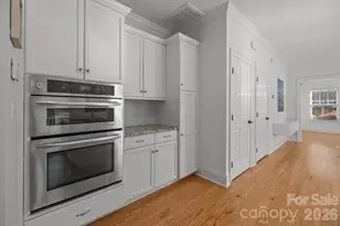 2060 Euclid Ave, Charlotte, NC 28203 - Photo 17