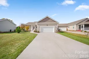 457 Riverwind Dr, Hendersonville, NC 28739 - Photo 23