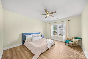 457 Riverwind Dr, Hendersonville, NC 28739 - Photo 9