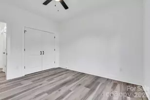 54 3rd Ave, Greenville, SC 29611 - Photo 19