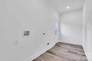 54 3rd Ave, Greenville, SC 29611 - Photo 23