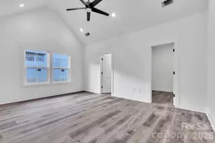 54 3rd Ave, Greenville, SC 29611 - Photo 5