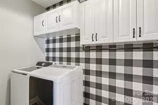 6309 Kennard Dr, Charlotte, NC 28216 - Photo 11