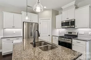 6309 Kennard Dr, Charlotte, NC 28216 - Photo 7