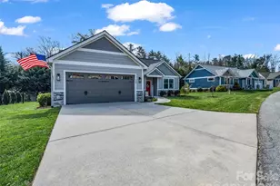 128 Shoeing Box Way, Hendersonville, NC 28792 - Photo 3