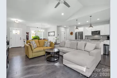 128 Shoeing Box Way, Hendersonville, NC 28792 - Photo 7