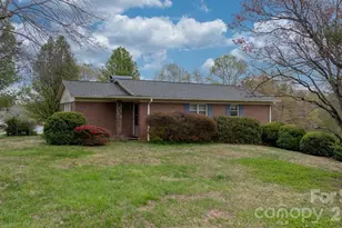 200 Hayes Ave, Hudson, NC 28638 - Photo 3