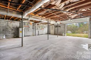 200 Hayes Ave, Hudson, NC 28638 - Photo 19