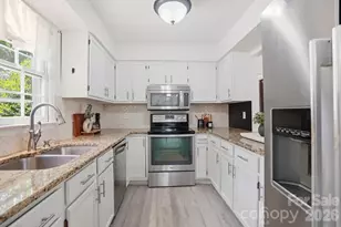 8912 Danson Dr, Charlotte, NC 28277 - Photo 11