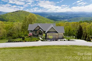 332 Summerset Dr, Hendersonville, NC 28792 - Photo 1