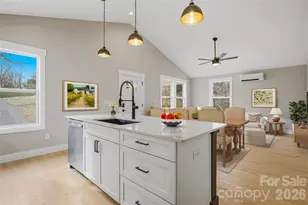 133 Moore St, Hendersonville, NC 28739 - Photo 25