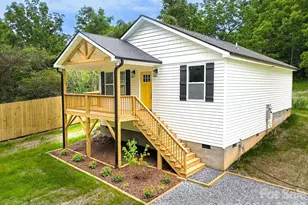 133 Moore St, Hendersonville, NC 28739 - Photo 3