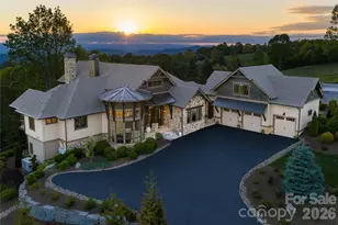 31 Bear Tree Ct, Hendersonville, NC 28792 - Photo 1