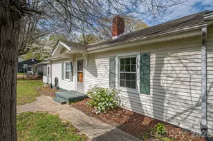 111 E Carlton St, Dallas, NC 28034 - Photo 3