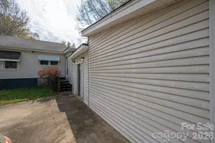 111 E Carlton St, Dallas, NC 28034 - Photo 43