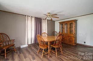 111 E Carlton St, Dallas, NC 28034 - Photo 21