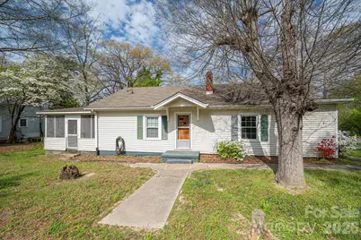 111 E Carlton Street, Dallas, NC 28034 - Photo 1