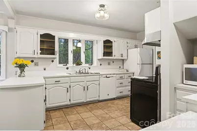 3002 Kanuga Road, Hendersonville, NC 28739 - Photo 25