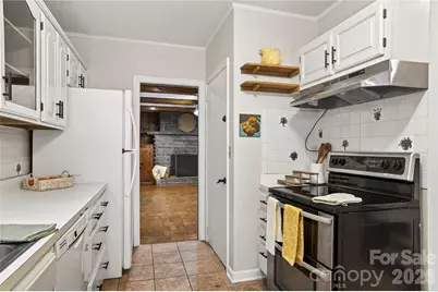 3002 Kanuga Road, Hendersonville, NC 28739 - Photo 27