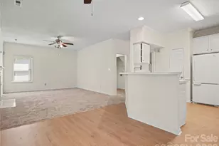12313 Carolina Crossing Dr, Charlotte, NC 28273 - Photo 5