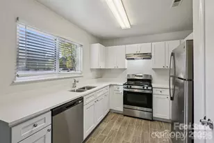 7030 Huntsmaster Dr, Charlotte, NC 28277 - Photo 15