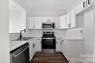 2838 Avalon Loop Rd, Charlotte, NC 28269 - Photo 3