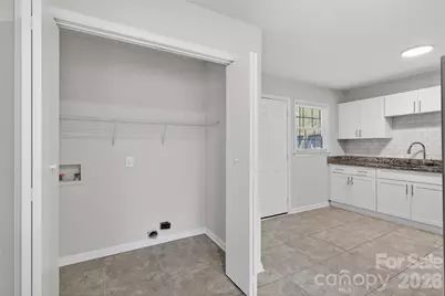 5143 Delivau Drive, Charlotte, NC 28215 - Photo 9