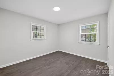 5143 Delivau Drive, Charlotte, NC 28215 - Photo 15