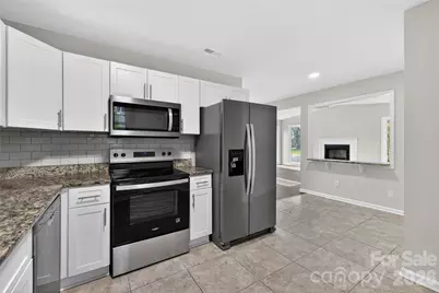 5143 Delivau Drive, Charlotte, NC 28215 - Photo 7